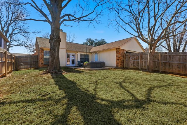 2828 Windsor Drive, Flower Mound, TX 75028