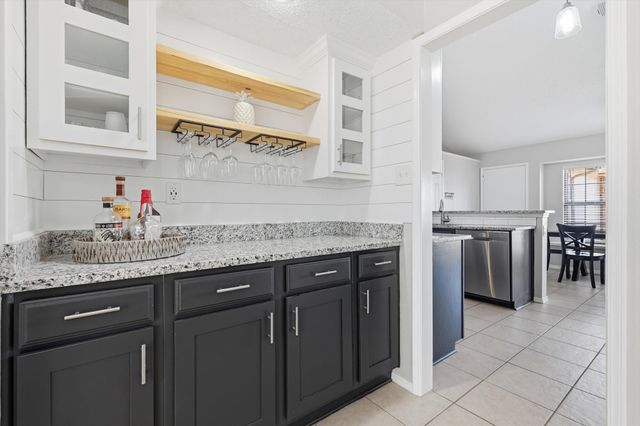 2828 Windsor Drive, Flower Mound, TX 75028