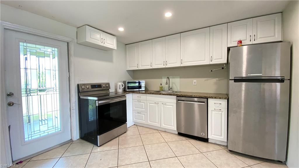 814 109th AVE N, NAPLES, FL 34108 — photo 4