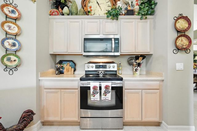 67 W Lagare St, Palm Coast, FL 32137