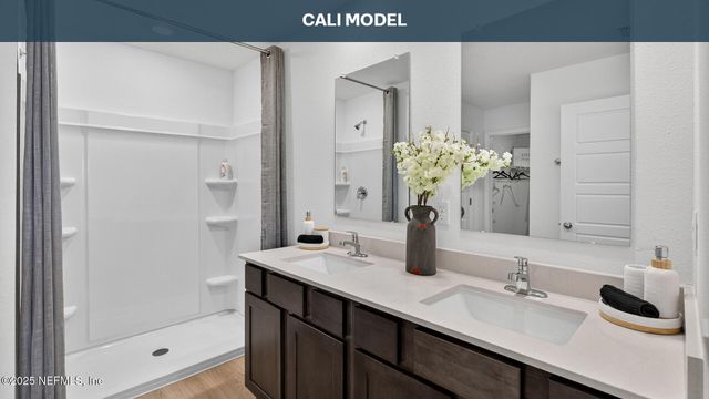 4101 CAPER TREE Way, Jacksonville, FL 32218