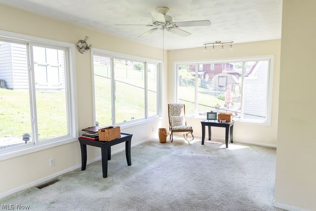 8 Driggs Lane, Bridgeport, OH 43912