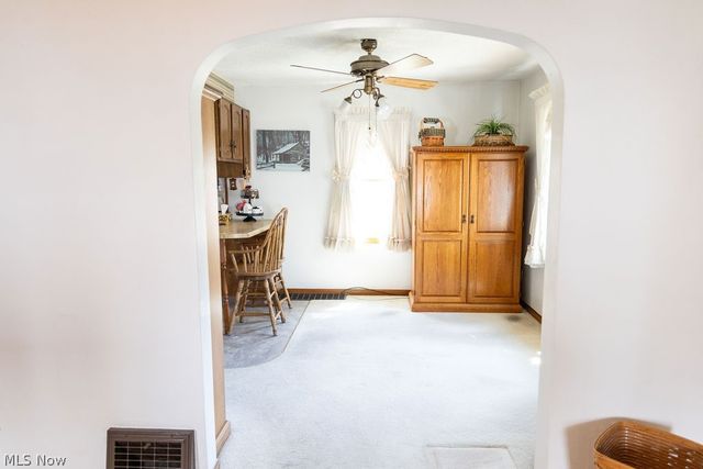 8 Driggs Lane, Bridgeport, OH 43912