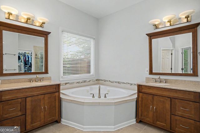 18 Rollingbrook Vista, Newnan, GA 30265