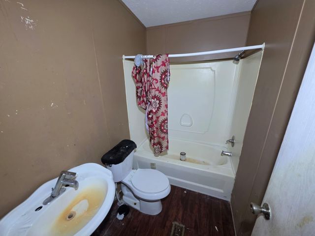 2910 Fairbanks Street, Houston, TX 77026