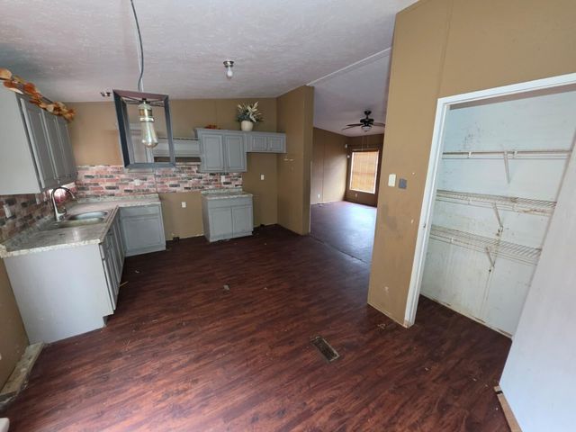 2910 Fairbanks Street, Houston, TX 77026