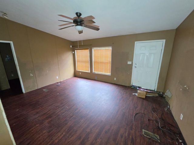 2910 Fairbanks Street, Houston, TX 77026