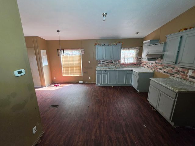 2910 Fairbanks Street, Houston, TX 77026