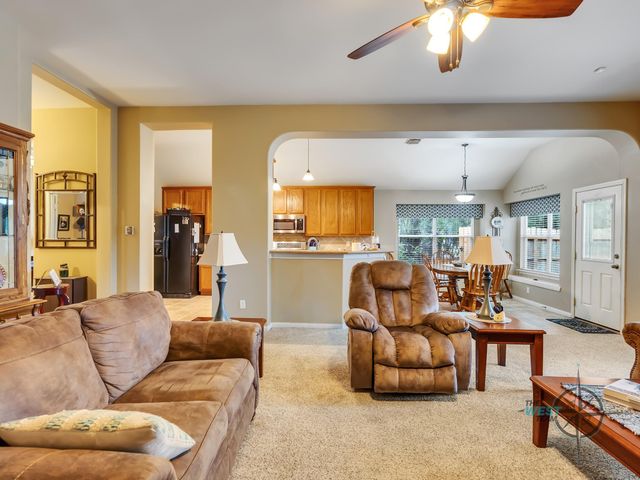 12626 Lake Shore Drive, Montgomery, TX 77356