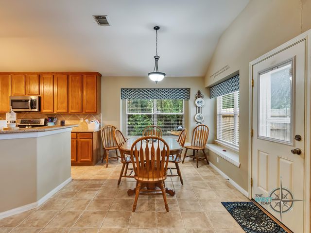 12626 Lake Shore Drive, Montgomery, TX 77356