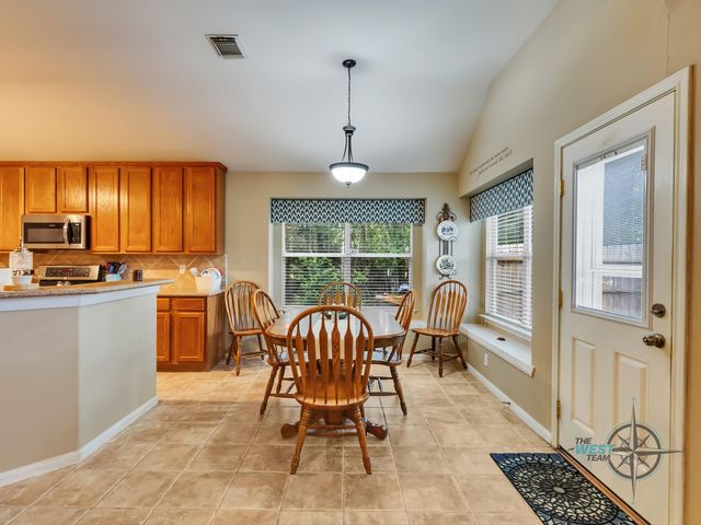 12626 Lake Shore Drive, Montgomery, TX 77356