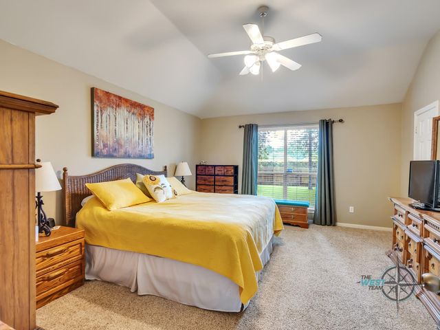 12626 Lake Shore Drive, Montgomery, TX 77356