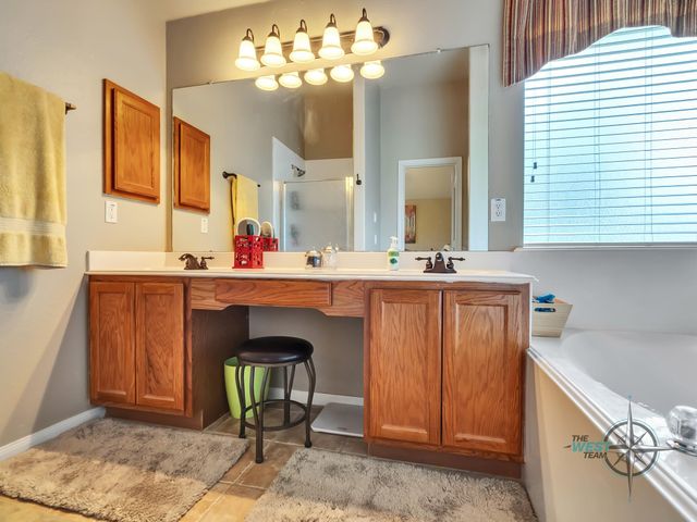 12626 Lake Shore Drive, Montgomery, TX 77356