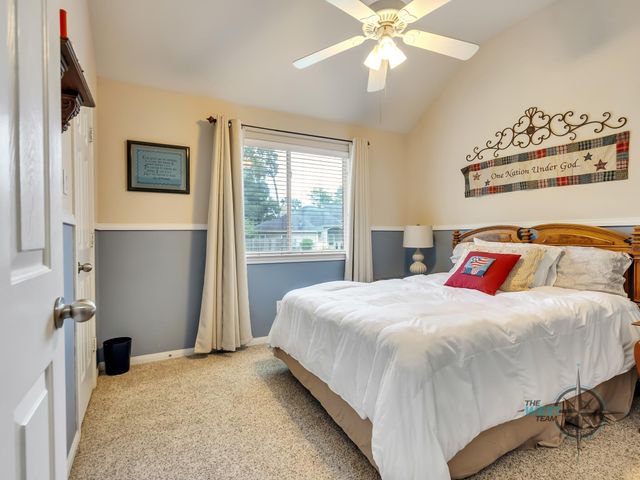 12626 Lake Shore Drive, Montgomery, TX 77356