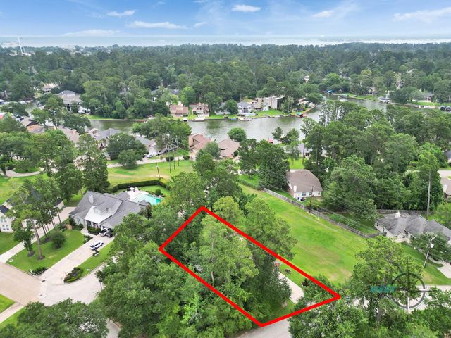 12626 Lake Shore Drive, Montgomery, TX 77356