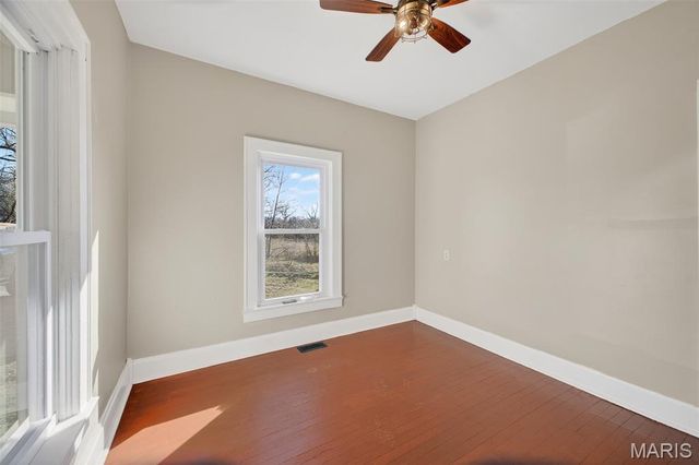 27015 Highway YY, Lebanon, MO 65536