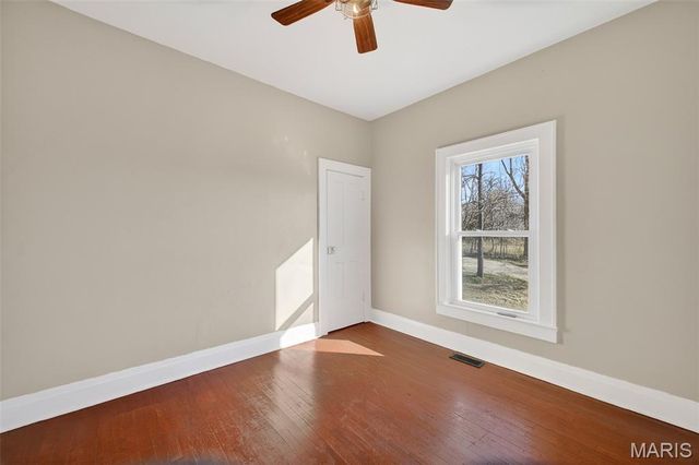 27015 Highway YY, Lebanon, MO 65536