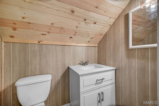 27015 Highway YY, Lebanon, MO 65536