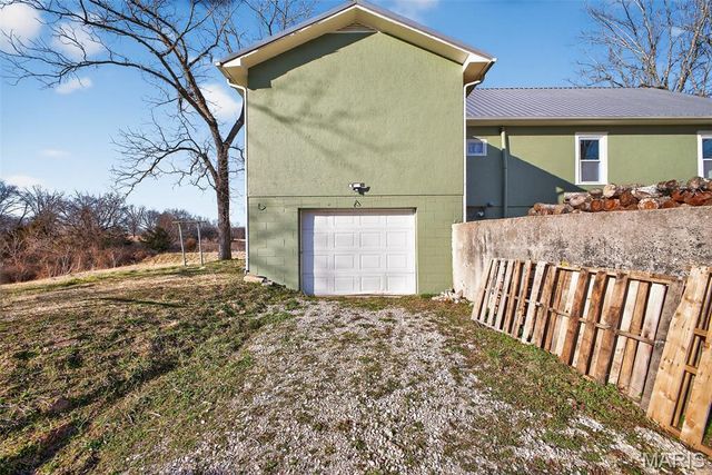 27015 Highway YY, Lebanon, MO 65536