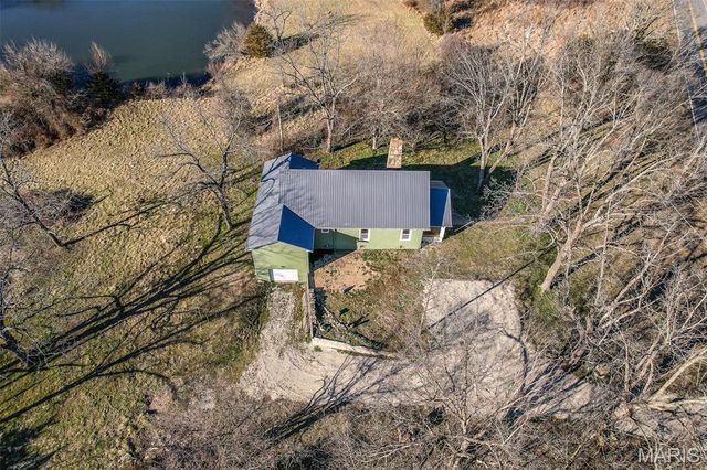 27015 Highway YY, Lebanon, MO 65536