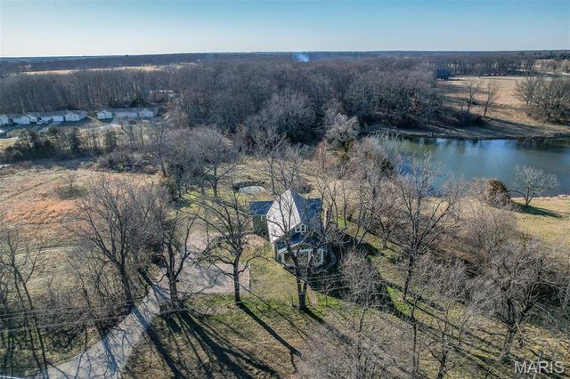 27015 Highway YY, Lebanon, MO 65536