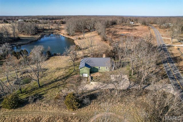 27015 Highway YY, Lebanon, MO 65536