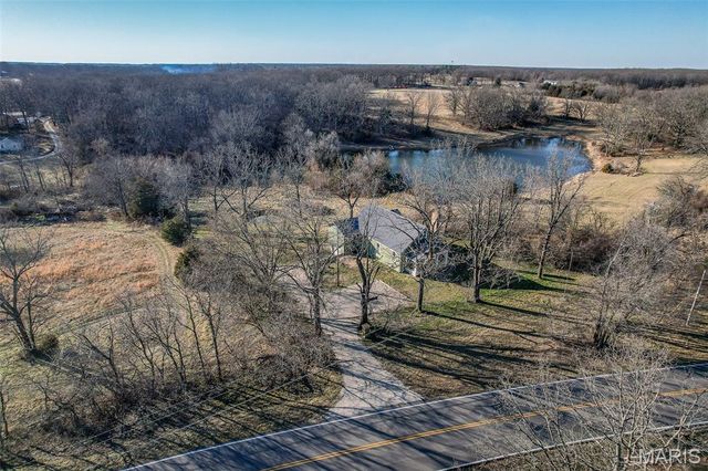 27015 Highway YY, Lebanon, MO 65536