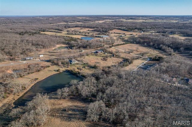 27015 Highway YY, Lebanon, MO 65536