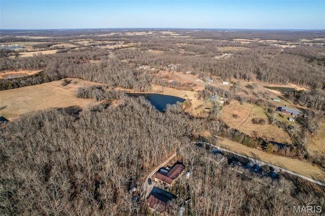 27015 Highway YY, Lebanon, MO 65536