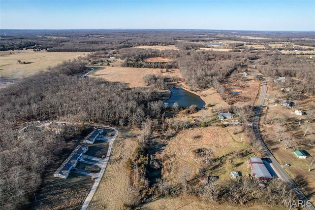 27015 Highway YY, Lebanon, MO 65536