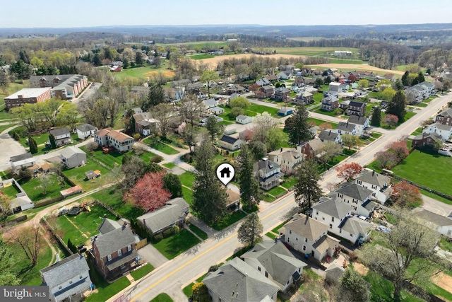 34 MILL ST, Stewartstown, PA 17363
