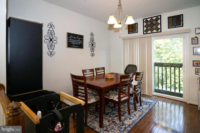 14 VILLAGE GREEN LN, Sicklerville, NJ 08081