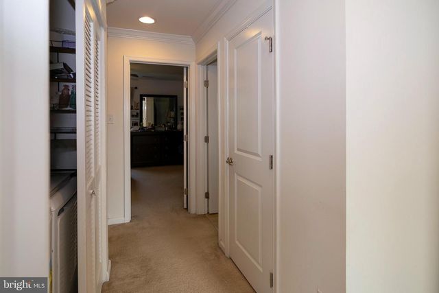 14 VILLAGE GREEN LN, Sicklerville, NJ 08081