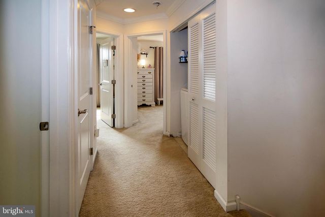 14 VILLAGE GREEN LN, Sicklerville, NJ 08081