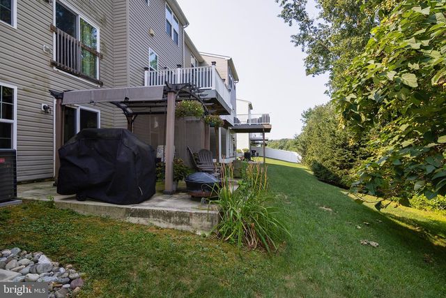 14 VILLAGE GREEN LN, Sicklerville, NJ 08081