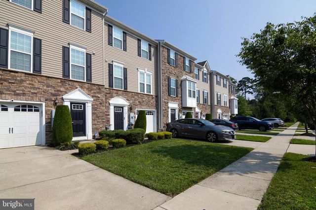 14 VILLAGE GREEN LN, Sicklerville, NJ 08081