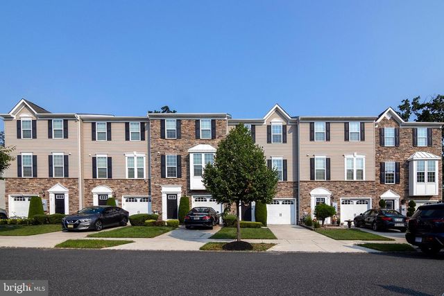 14 VILLAGE GREEN LN, Sicklerville, NJ 08081