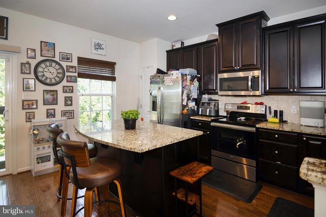 14 VILLAGE GREEN LN, Sicklerville, NJ 08081