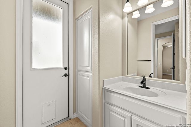 3204 Crystal Path, San Antonio, TX 78259