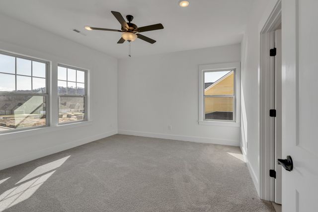 1215 Ben Forkum Drive, Lebanon, TN 37087