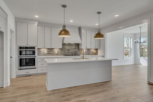 1215 Ben Forkum Drive, Lebanon, TN 37087
