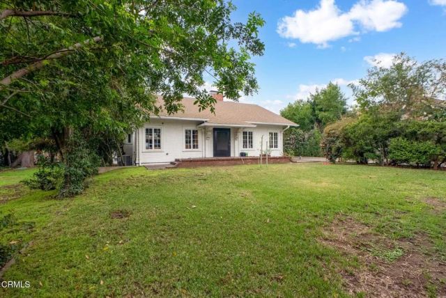 1825 S El Molino Avenue, San Marino, CA 91108