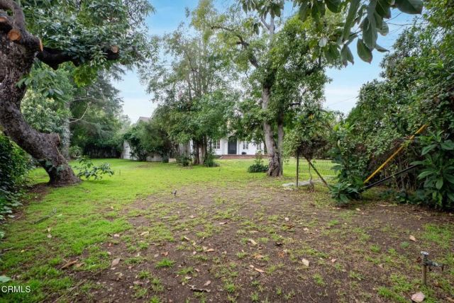 1825 S El Molino Avenue, San Marino, CA 91108