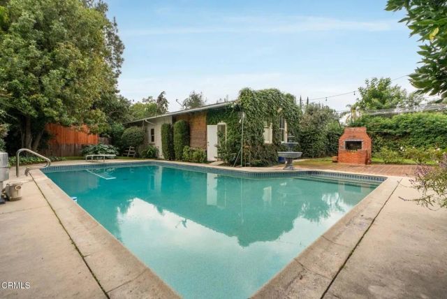 1825 S El Molino Avenue, San Marino, CA 91108