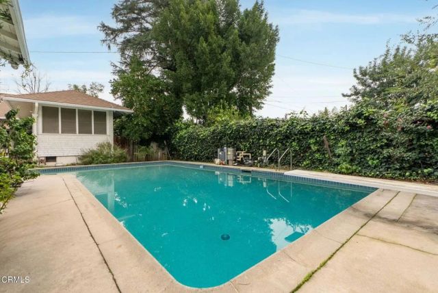 1825 S El Molino Avenue, San Marino, CA 91108