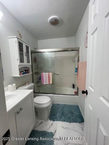 5535 W Saint Joseph Highway B3, Lansing, MI 48917