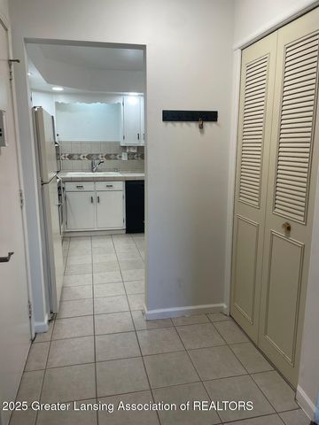 5535 W Saint Joseph Highway B3, Lansing, MI 48917