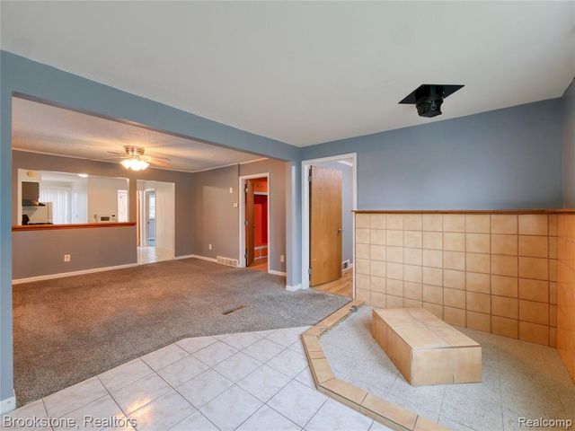 3023 Baker Heights, Grand Blanc, MI 48507