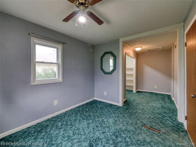 3023 Baker Heights, Grand Blanc, MI 48507