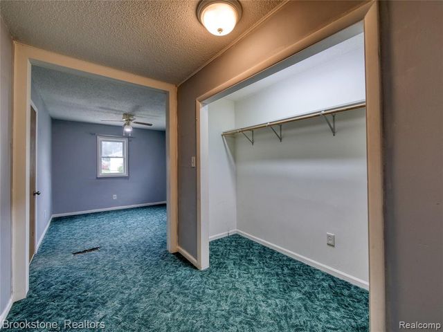 3023 Baker Heights, Grand Blanc, MI 48507